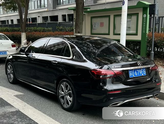 Mercedes-Benz E-class 2023 Черный из Китая, фото 4