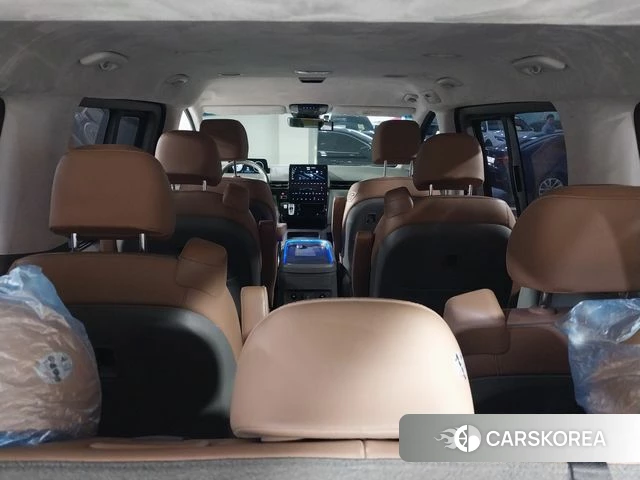 Hyundai Staria 2022 Темно-зеленый из Кореи, фото 4