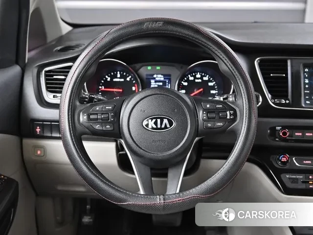 Kia The New Carnival 2019 Черный из Кореи, фото 4