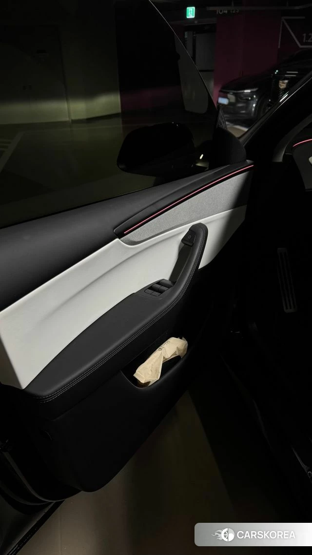 Tesla Model Y 2025 Серый из Кореи, фото 4