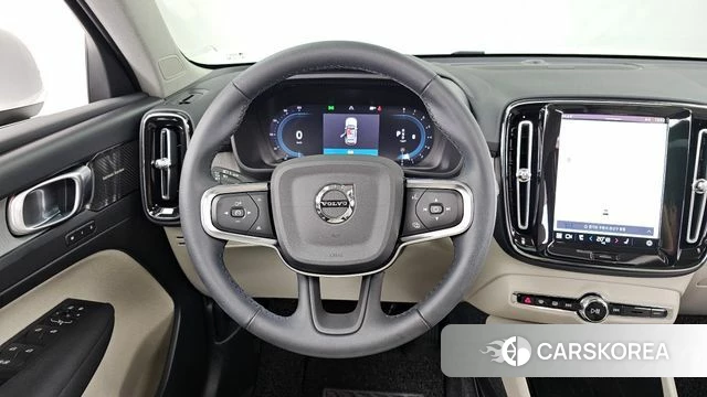 Volvo XC40 2022 Белый из Кореи, фото 4