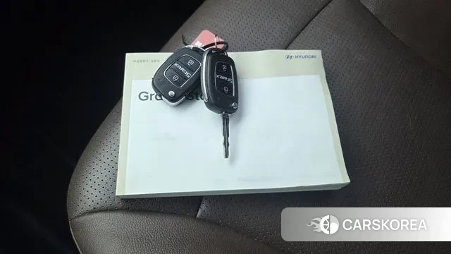 Hyundai The New Grand Starex 2018 Черный из Кореи, фото 4