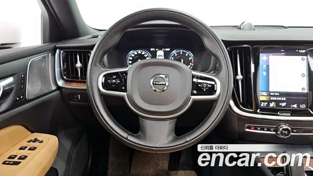 Volvo V60 Cross-Country 2nd Generation 2020 Белый из Кореи, фото 4