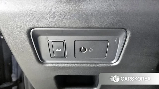 Land Rover Discovery 5 2018 Серый из Кореи, фото 4