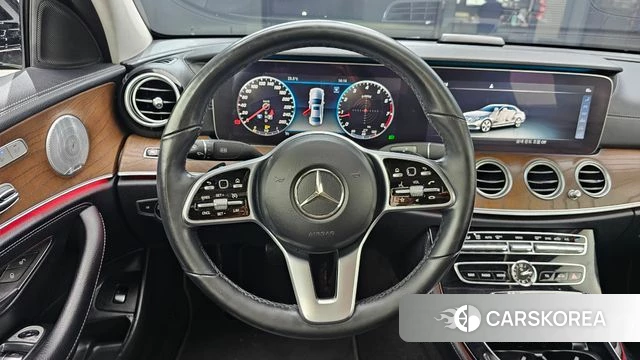 Mercedes-Benz E-Class W213 2018 Черный из Кореи, фото 4