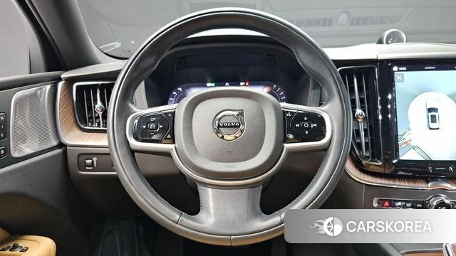 Volvo XC60 second Generation 2021 Белый из Кореи, фото 4