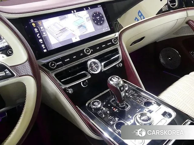 Bentley Flying Spur 3rd Generation 2020 Песочный из Кореи, фото 4