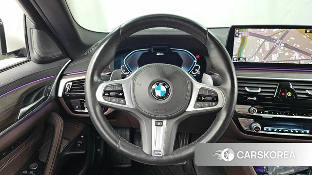 BMW 5 Series (G30) 2020 Белый из Кореи, фото 4