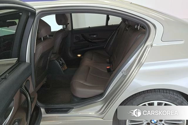 BMW 3 series 2019 Темно-серый из Китая, фото 4
