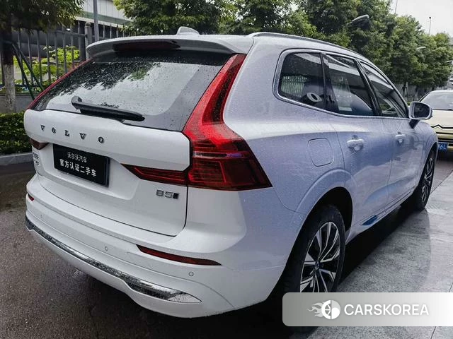 Volvo XC60 2023 Белый из Китая, фото 4