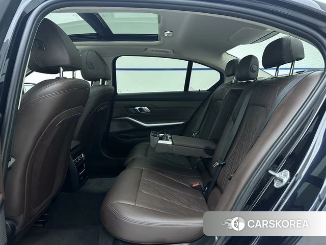BMW 3 series 2023 Черный из Китая, фото 4