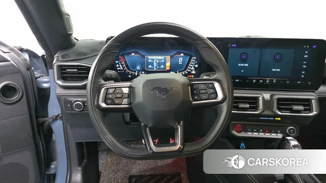 Ford Mustang 7th Generation 2024 Небесно-голубой из Кореи, фото 4