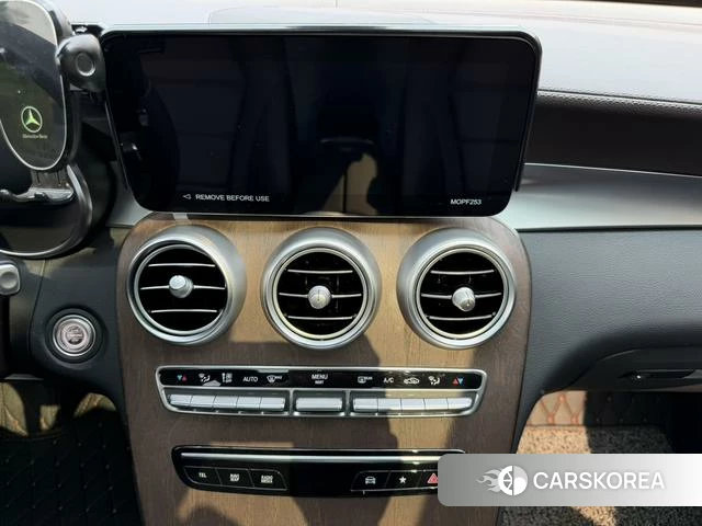 Mercedes-Benz GLC 2022 Белый из Китая, фото 4