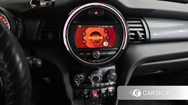 Mini Cooper 2019 Жемчужный цвет из Кореи, фото 4