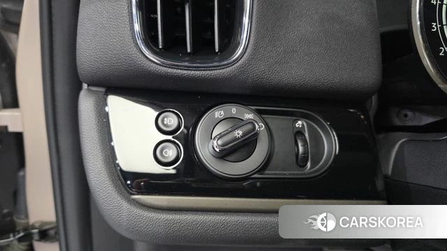 Mini Cooper Countryman 2023 Песочный из Кореи, фото 4