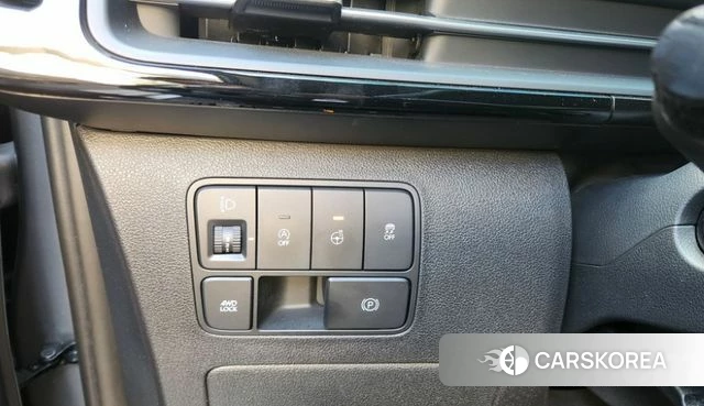 Hyundai Staria 2025 Серебристо-серый из Кореи, фото 4