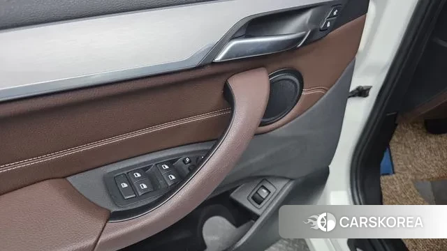 BMW X1 (F48) 2022 Белый из Кореи, фото 4