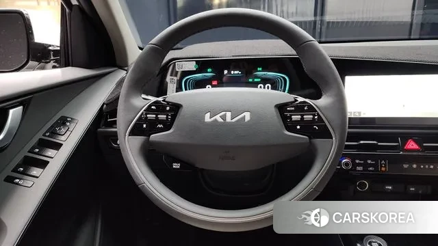 Kia Di Ol Nu Niro 2025 Белый из Кореи, фото 4