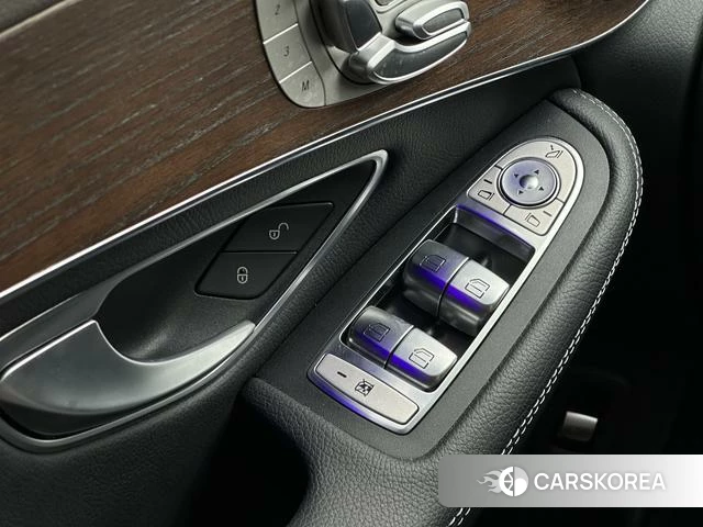 Mercedes-Benz GLC 2023 Черный из Китая, фото 4