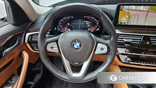 BMW 5 Series (G30) 2021 Белый из Кореи, фото 4