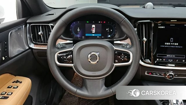 Volvo S60 3rd generation 2022 Белый из Кореи, фото 4