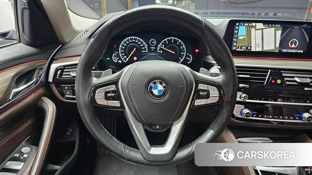 BMW 5 Series (G30) 2019 Белый из Кореи, фото 4