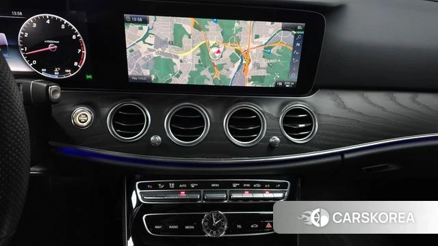 Mercedes-Benz E-Class W213 2018 Черный из Кореи, фото 4