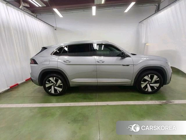 Volkswagen Tourang 2022 Серебристо-серый из Китая, фото 4