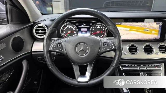 Mercedes-Benz E-Class W213 2018 Серый из Кореи, фото 4