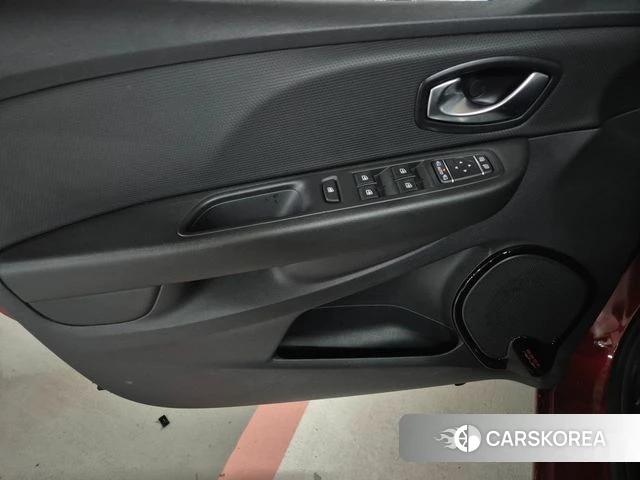 Renault Korea (Samsung) Clio 2019 Красный из Кореи, фото 4