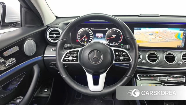 Mercedes-Benz E-Class W213 2018 Серебристо-серый из Кореи, фото 4