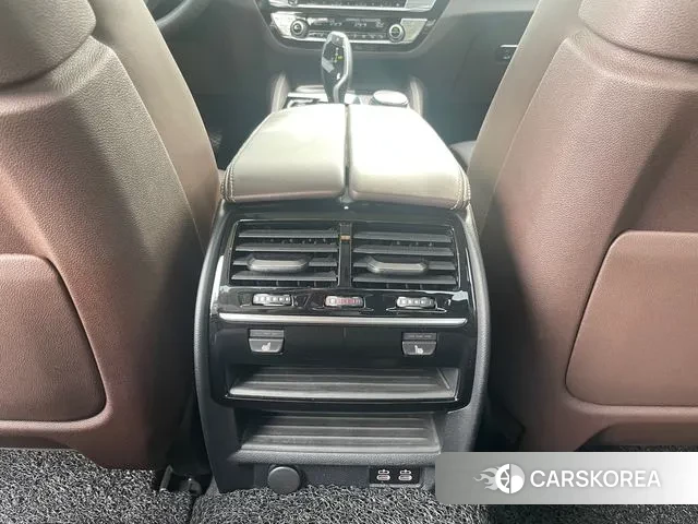 BMW 5 Series (G30) 2020 Белый из Кореи, фото 4