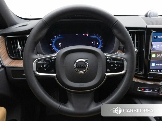 Volvo XC60 second Generation 2024 Белый из Кореи, фото 4