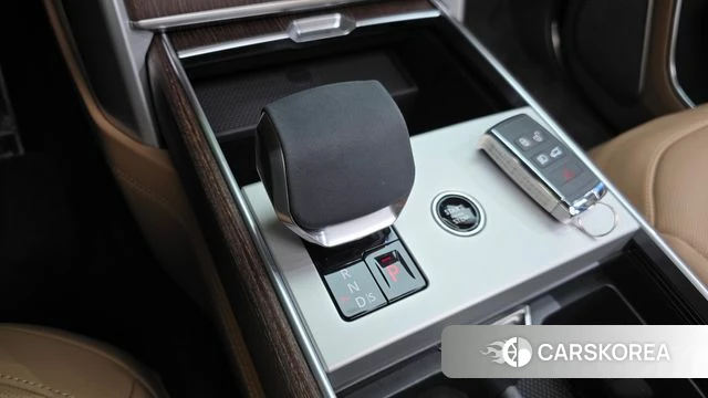Land Rover Range Rover 5th Generation 2024 Белый двухцветный из Кореи, фото 4