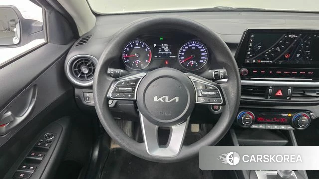 Kia The New K3 2nd generation 2022 Белый из Кореи, фото 4