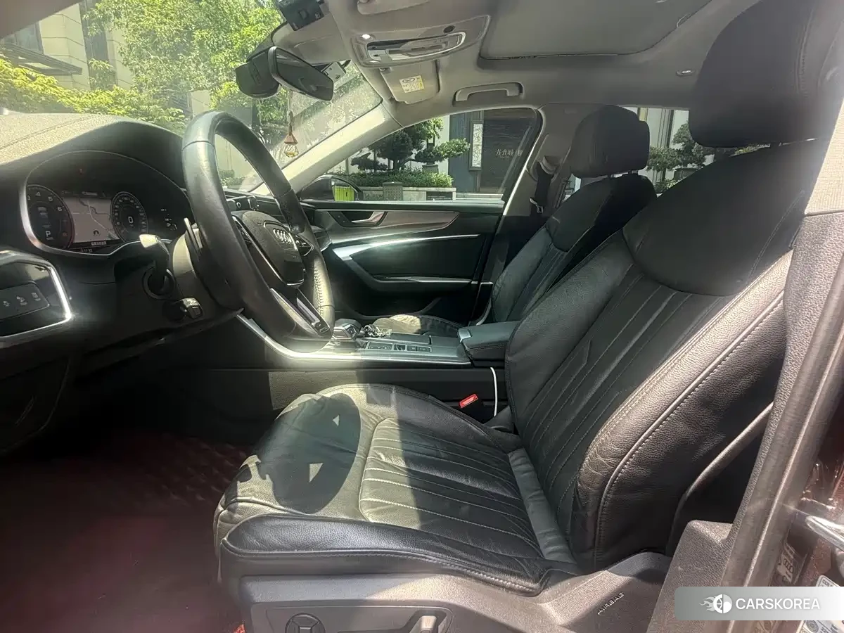 Audi A6L 2019 Red/purple из Китая, фото 4
