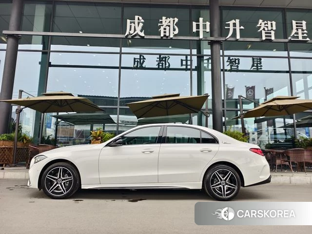 Mercedes-Benz Class C 2024 Белый из Китая, фото 4
