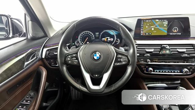 BMW 5 Series (G30) 2018 Черный из Кореи, фото 4