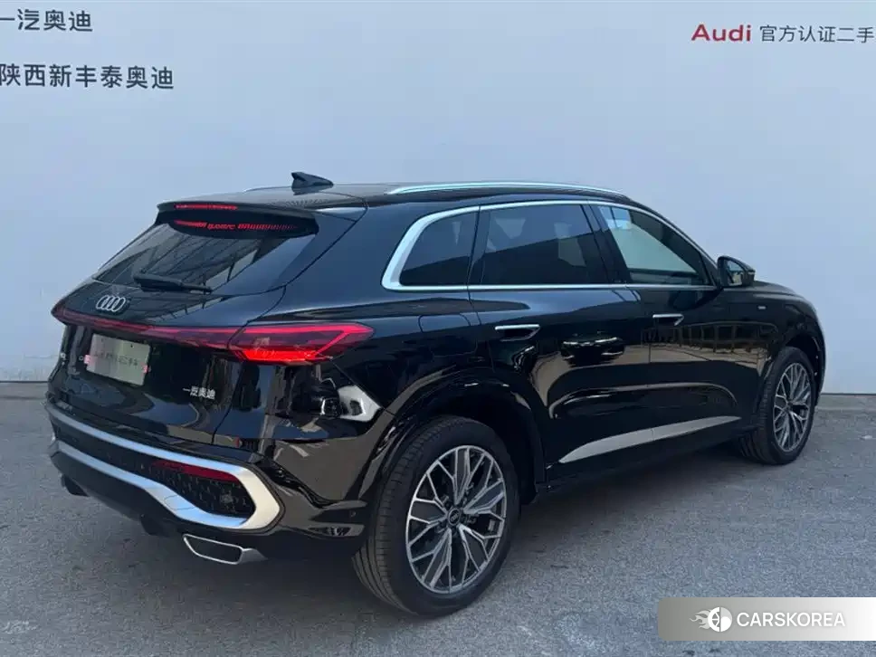 Audi Q5L 2025 Черный из Китая, фото 4