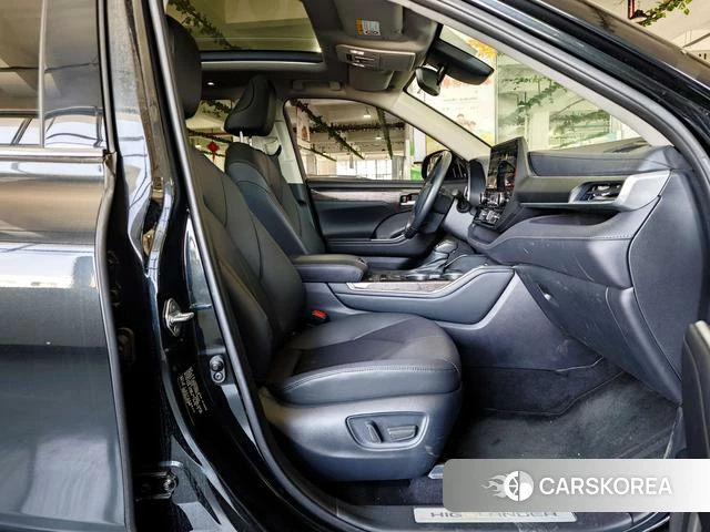 Toyota Highlander 2024 Черный из Китая, фото 4