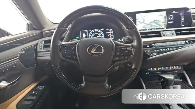 Lexus ES300h 7th generation 2020 Серебряный из Кореи, фото 4