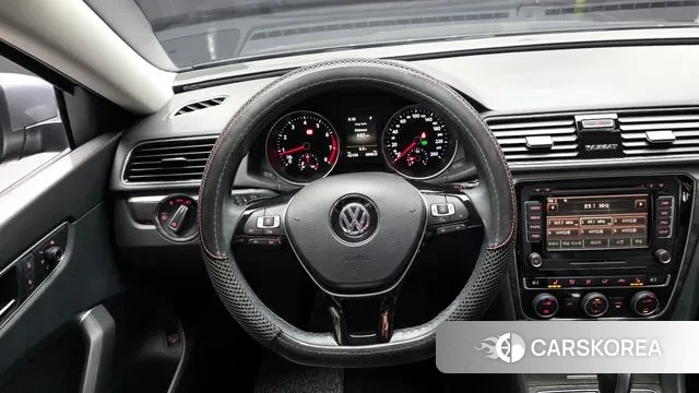 Volkswagen The New Passat 2018 Серебристо-серый из Кореи, фото 4