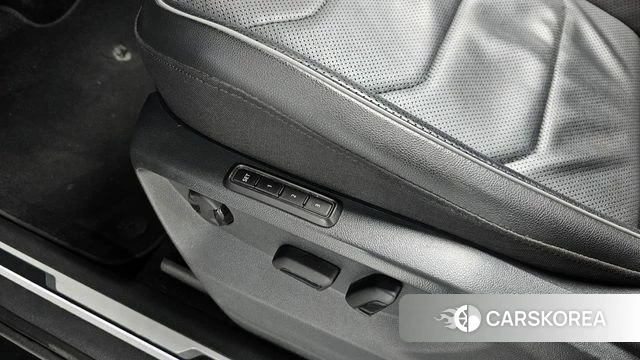Volkswagen Tiguan Allspace 2023 Черный из Кореи, фото 4