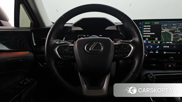 Lexus NX350h Second generation 2024 Серебристо-серый из Кореи, фото 4