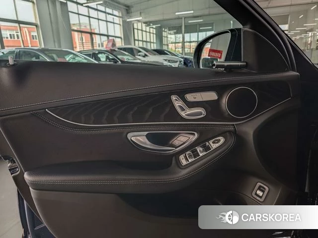 Mercedes-Benz Class C 2019 Синий из Китая, фото 4