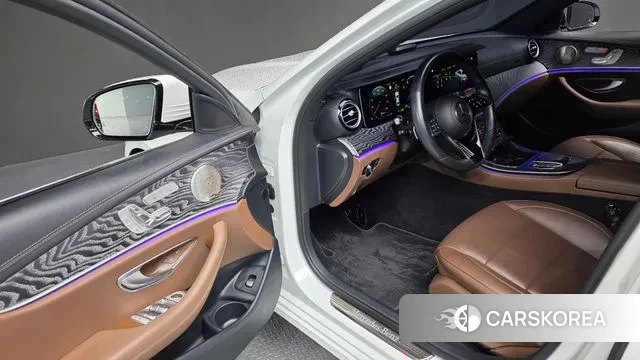 Mercedes-Benz E-Class W213 2022 Белый из Кореи, фото 4