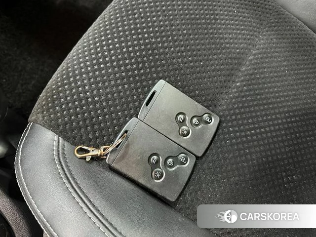 Renault Korea (Samsung) Clio 2019 Красный из Кореи, фото 4