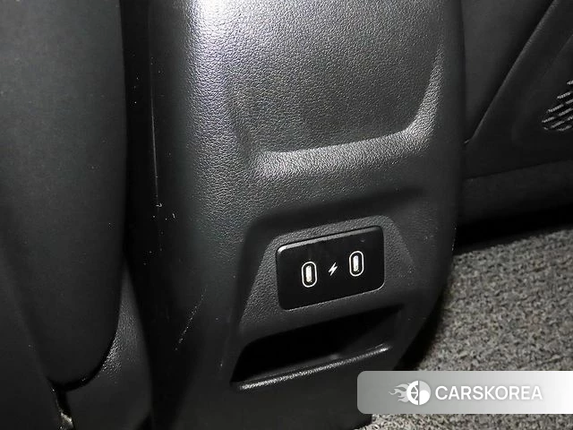 Hyundai Venue 2023 Белый из Кореи, фото 4