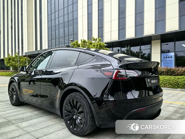 Tesla Model Y 2022 Черный из Китая, фото 4