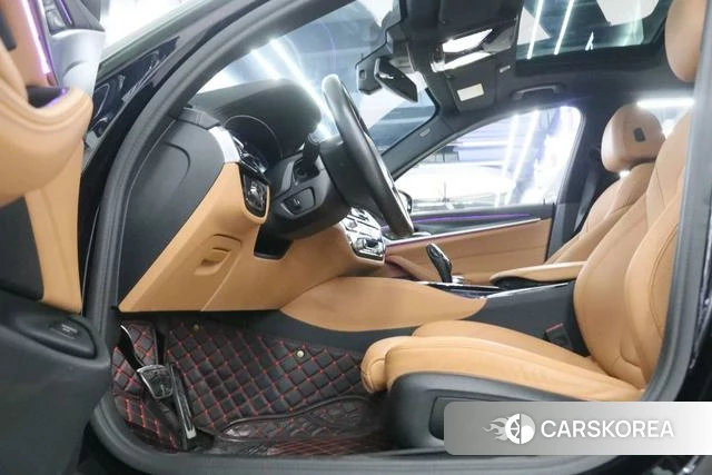 BMW 5 series (imported) 2022 Зеленый из Китая, фото 4